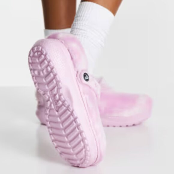 Crocs Classic Fur Sure clogs in pink - Picture 5 of 13